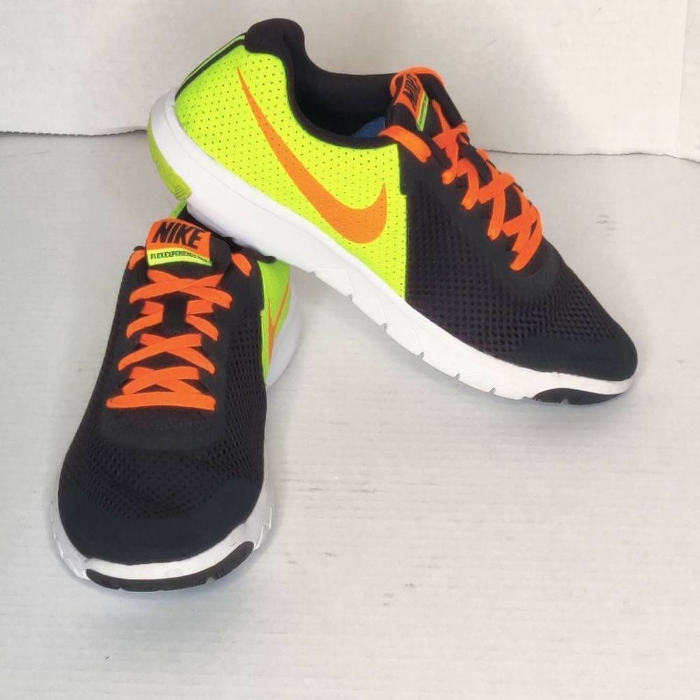 Nike Flex Experience RN5 Sneaker Black/Yellow/Orange  5yw